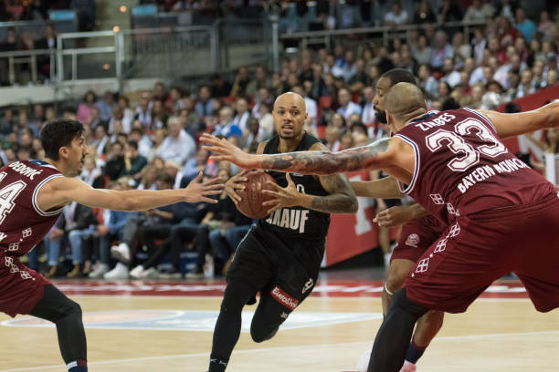 哈兰德挺身 哈兰德挺身